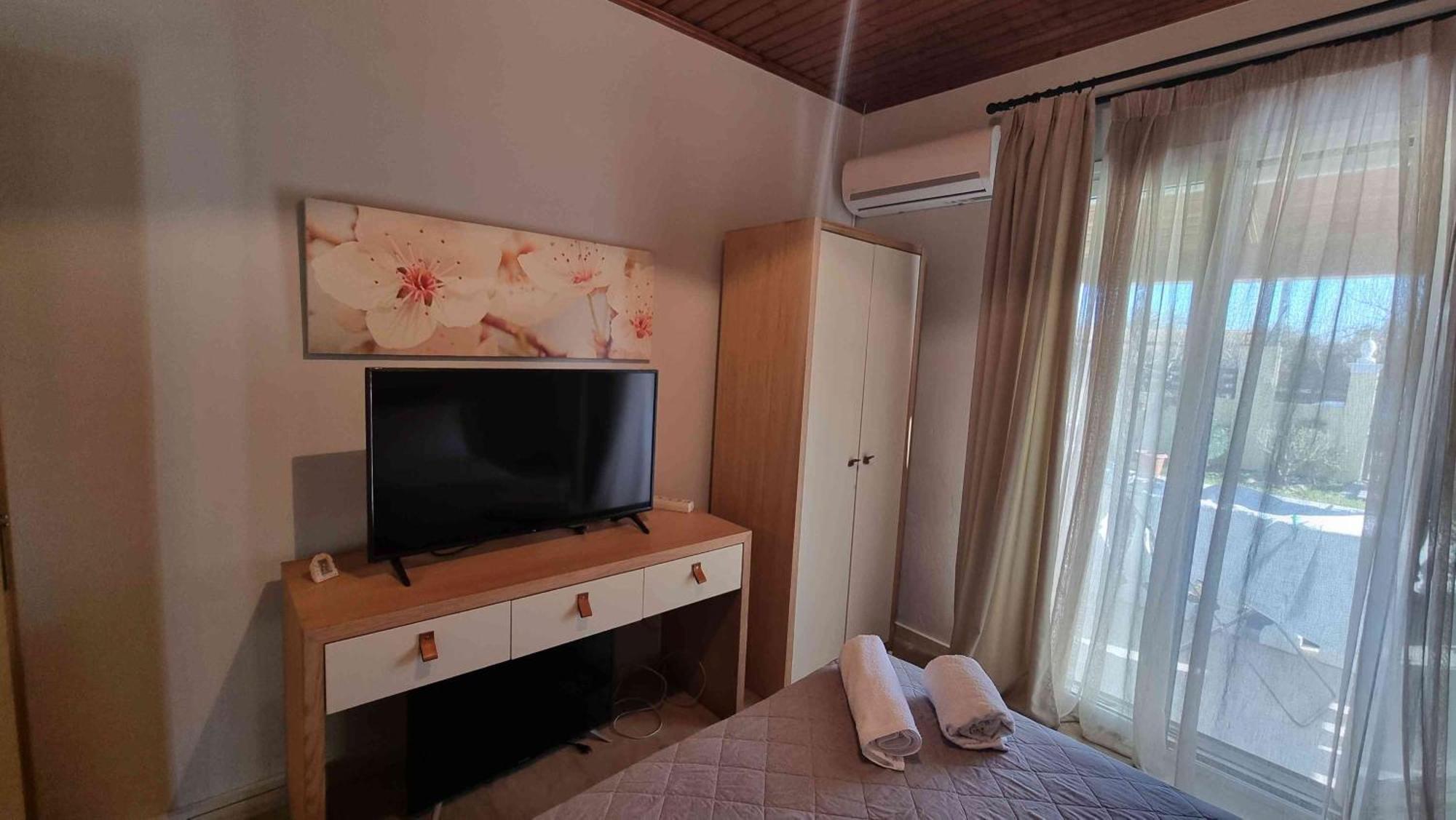 Teta'S Holiday Home Melikia Bagian luar foto